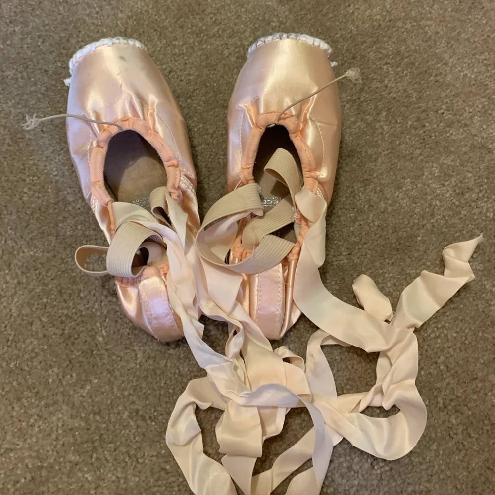 Gently Used Freed Pointe Shoes